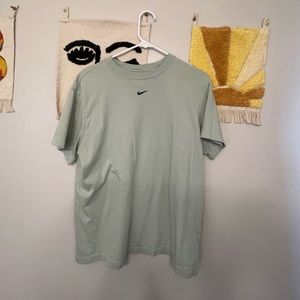 Nike oversized tee. Size M condition is like new
